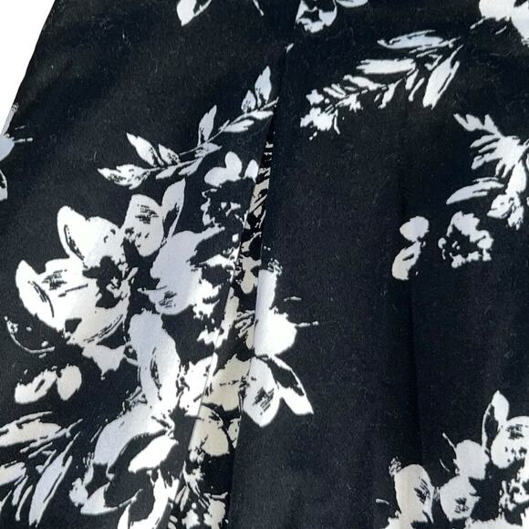 Valerie Stevens Black and White Floral A-Line Pleated Skirt SZ 14 - Picture 7 of 11